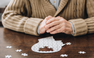 Как большая семья влияет на снижение рисков развития деменции?